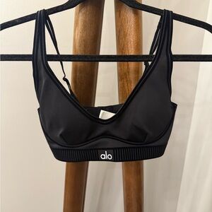 ALO airlift line up bra